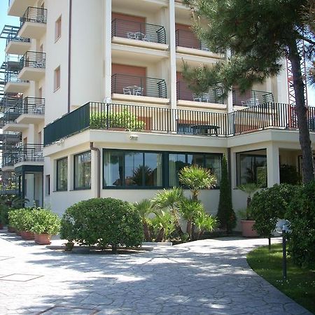Hotel Paris Lido di Camaiore Eksteriør billede