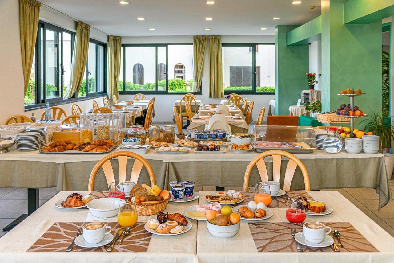 Hotel Paris Lido di Camaiore Eksteriør billede