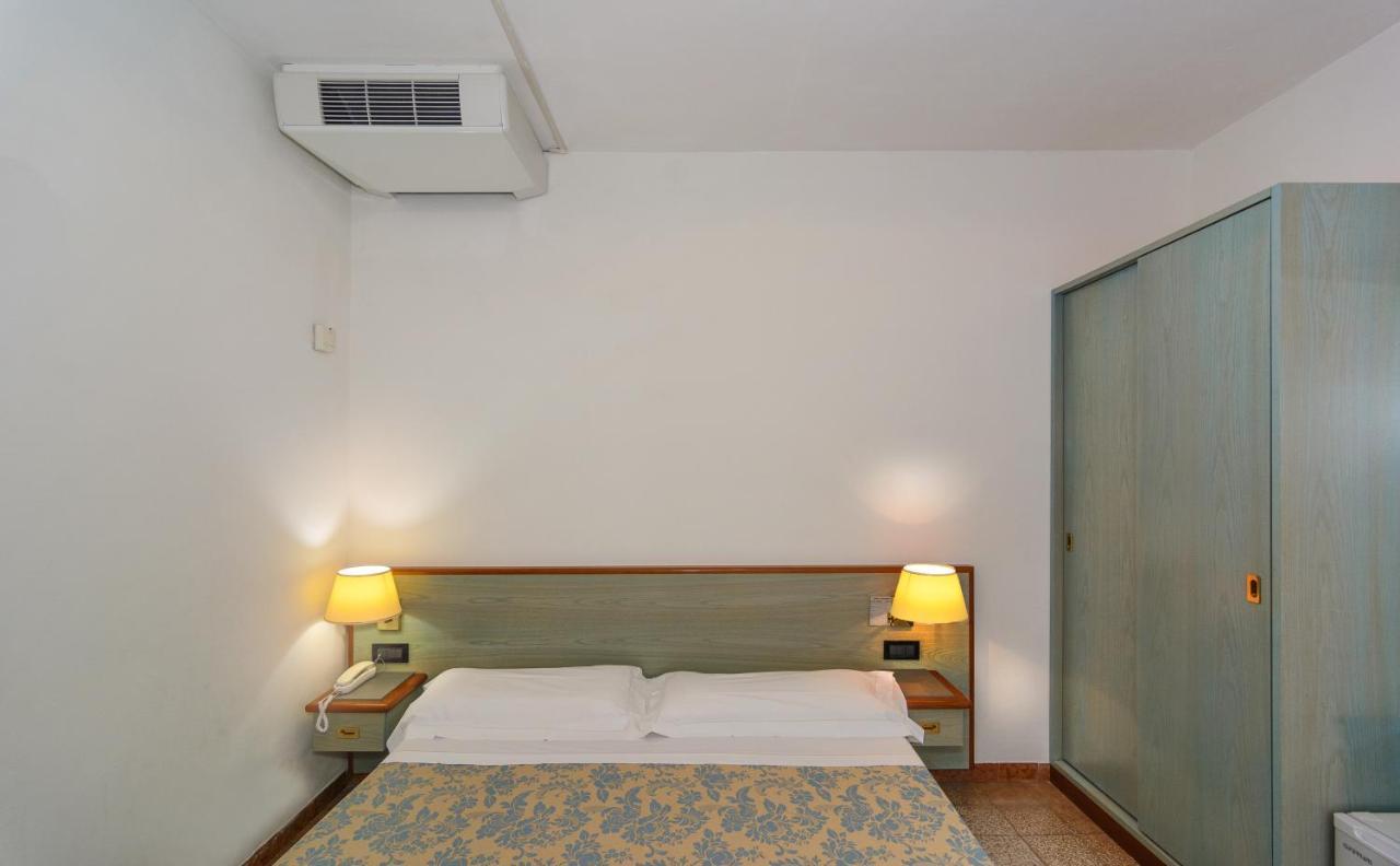 Hotel Paris Lido di Camaiore Eksteriør billede