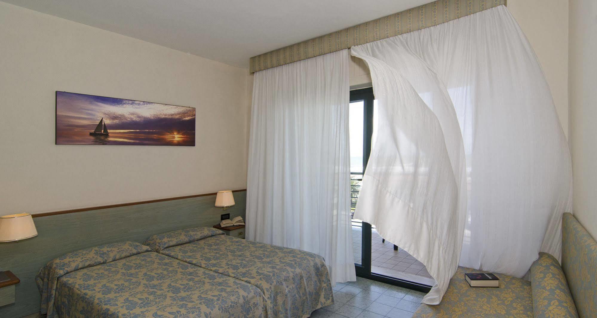 Hotel Paris Lido di Camaiore Eksteriør billede