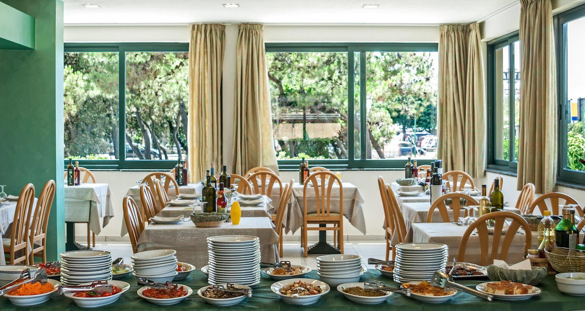 Hotel Paris Lido di Camaiore Eksteriør billede